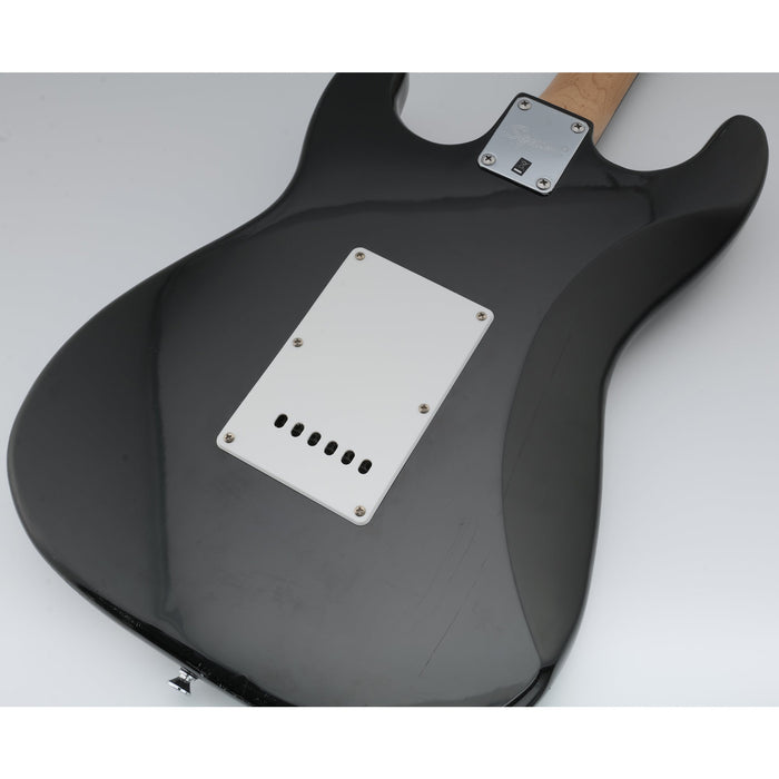 Musiclily Basic 6穴 STタイプバックプレート 中国製Squier Stratストラトエレキギター用 1プライ ブラック