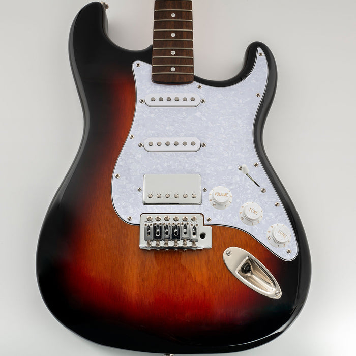 Musiclily Pro HSS 11穴 STピックガードとバックプレートセット USA/メキシコスタンダードFender Stratストラトエレキギター用 3プライ ホワイト