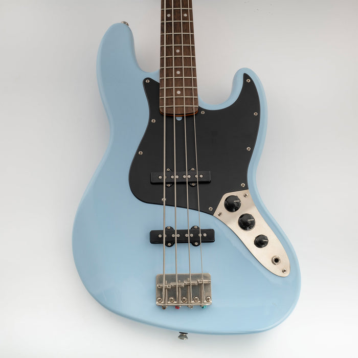 Musiclily Pro 10穴 ヴィンテージ/モダンスタイルなJBジャズベース用ピックガード 4弦Fender Jazz Bassエレキベース用 4プライ エイジドホワイトパール