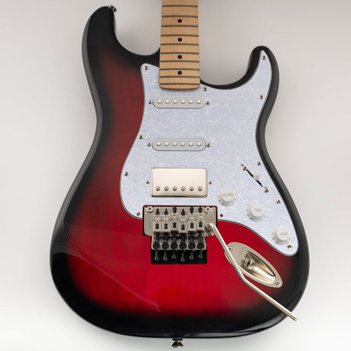 Musiclily Pro 11穴 HSS STピックガード USA/メキシコ製Fender Stratストラトエレキギター Floyd Roseブリッジカット用 4プライ エイジドホワイトパール