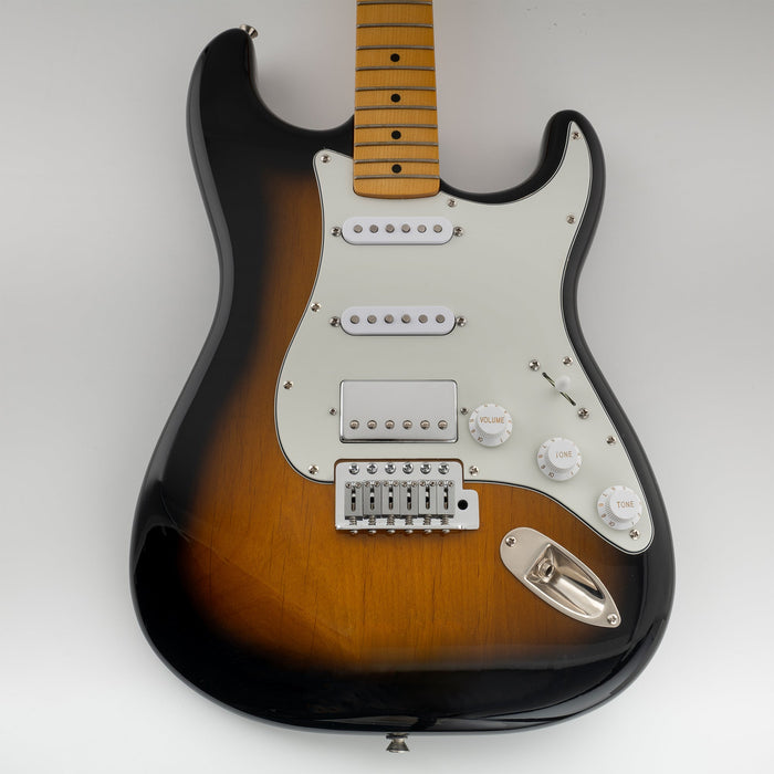 Musiclily Pro 11穴 HSS STピックガード モダンスタイル アメリカンStratストラトエレキギター用 4プライ エイジドホワイトパール