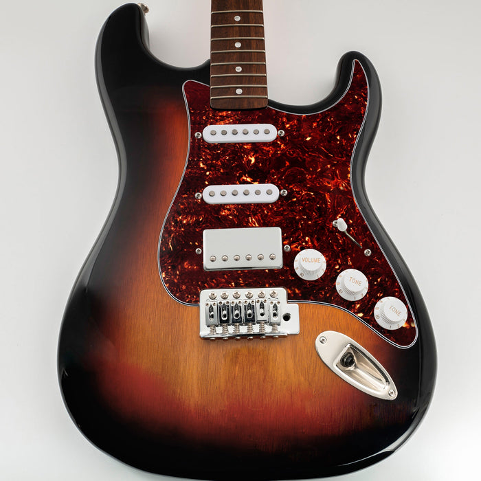 Musiclily Pro 11穴 HSS STピックガード モダンスタイル アメリカンStratストラトエレキギター用 4プライ エイジドホワイトパール