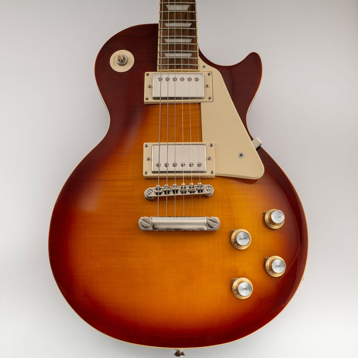 Musiclily Pro LPタイプピックガード 2006-現在のモダンスタイルなEpiphone LPエレキギター用 1プライ ブラック