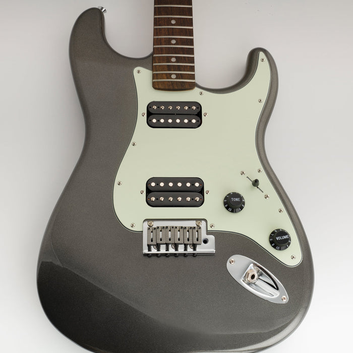 Musiclily Pro 11穴 ST HHピックガード ラウンドコーナーのカバー無しハムバッカー 2ポット穴 Fender Squier Stratストラトエレキギター用 4プライ エイジドホワイトパール