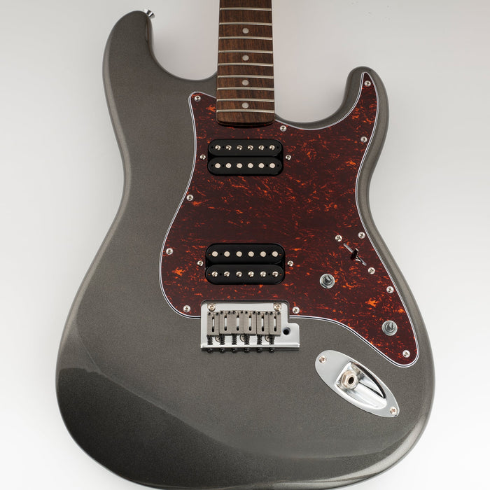 Musiclily Pro 11穴 ST HHピックガード ラウンドコーナーのカバー無しハムバッカー 2ポット穴 Fender Squier Stratストラトエレキギター用 4プライ エイジドホワイトパール