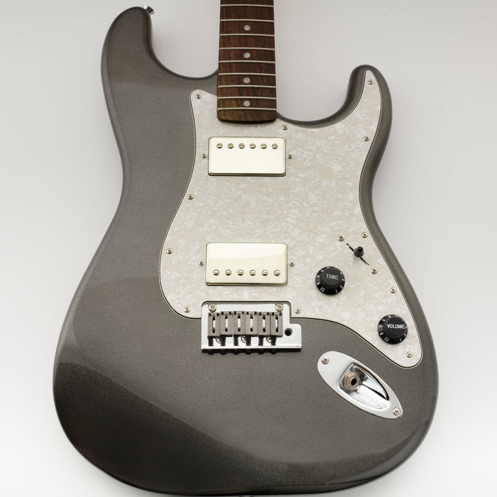 Application of musiclily pro 11 holes st hh guitar pickguard with covered humbucker 2 pot layout for fender squier strat style electric guitar mx3482p