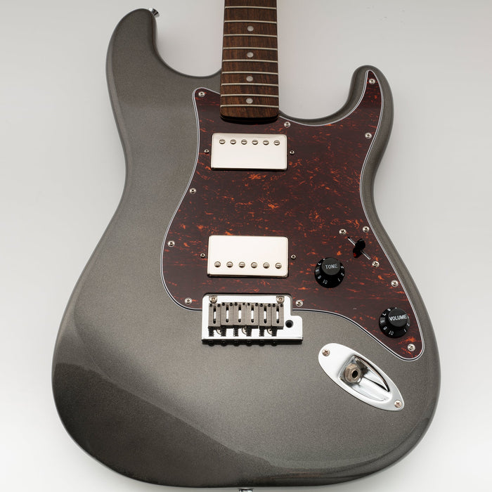 Musiclily Pro 11穴 ST HHピックガード カバードハムバッカー 2ポット穴 Fender Squier Stratストラトエレキギター用 4プライ エイジドホワイトパール
