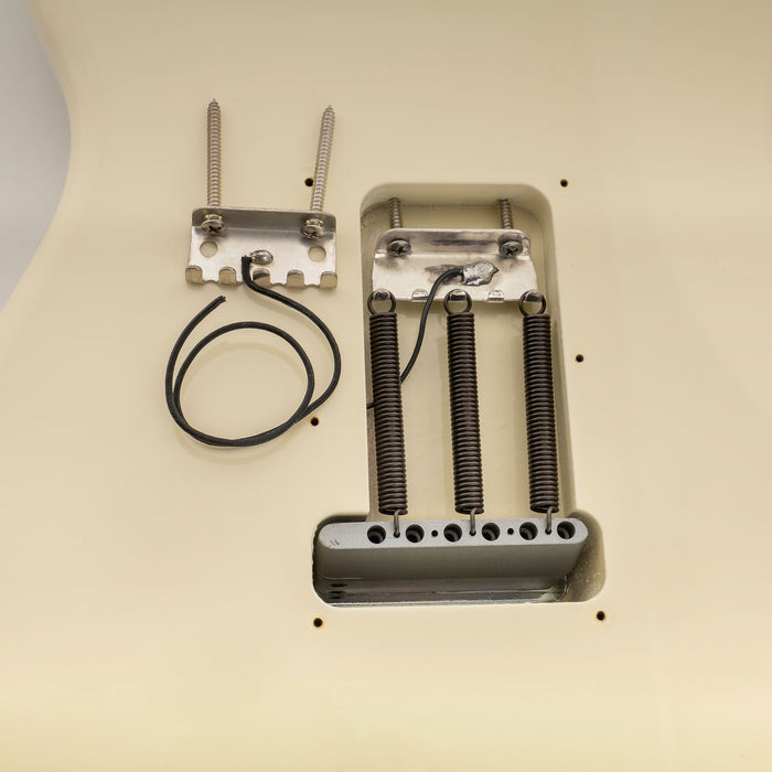 Musiclily Pro Vervor verkabelte Stahl Tremolo-Federklammer 29mm Montagelochabstand für Tremolo Brücke E-Gitarre