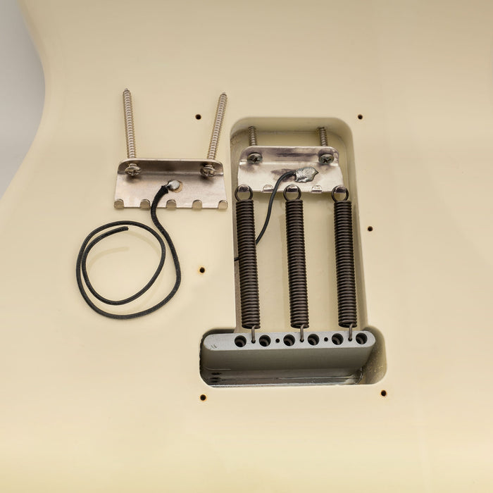 Musiclily Pro Vervor verkabelte Stahl Tremolo-Federklammer 34mm Montagelochabstand für Tremolo Brücke E-Gitarre