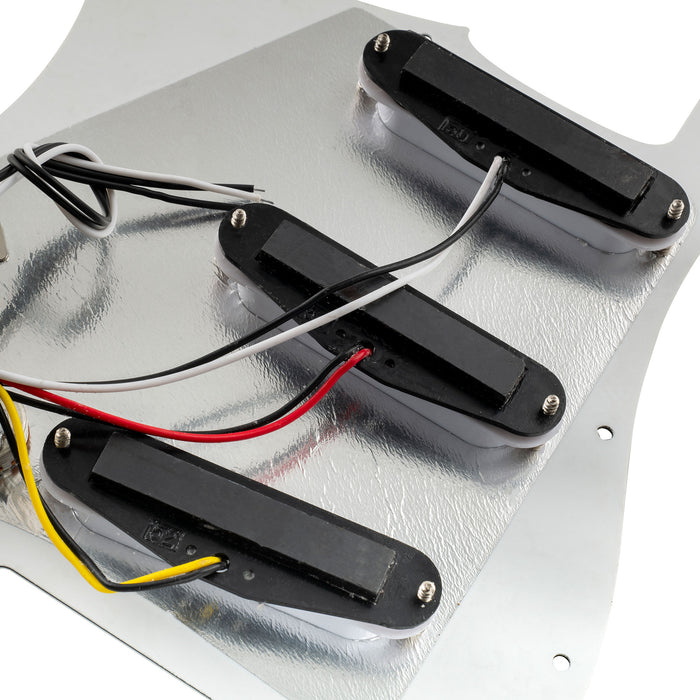 Musiclily Basic Pre-cablato Loaded Standard ST-SSS Battipenna con pickup single coil con magnete in ceramica per chitarra elettrica stile Strat