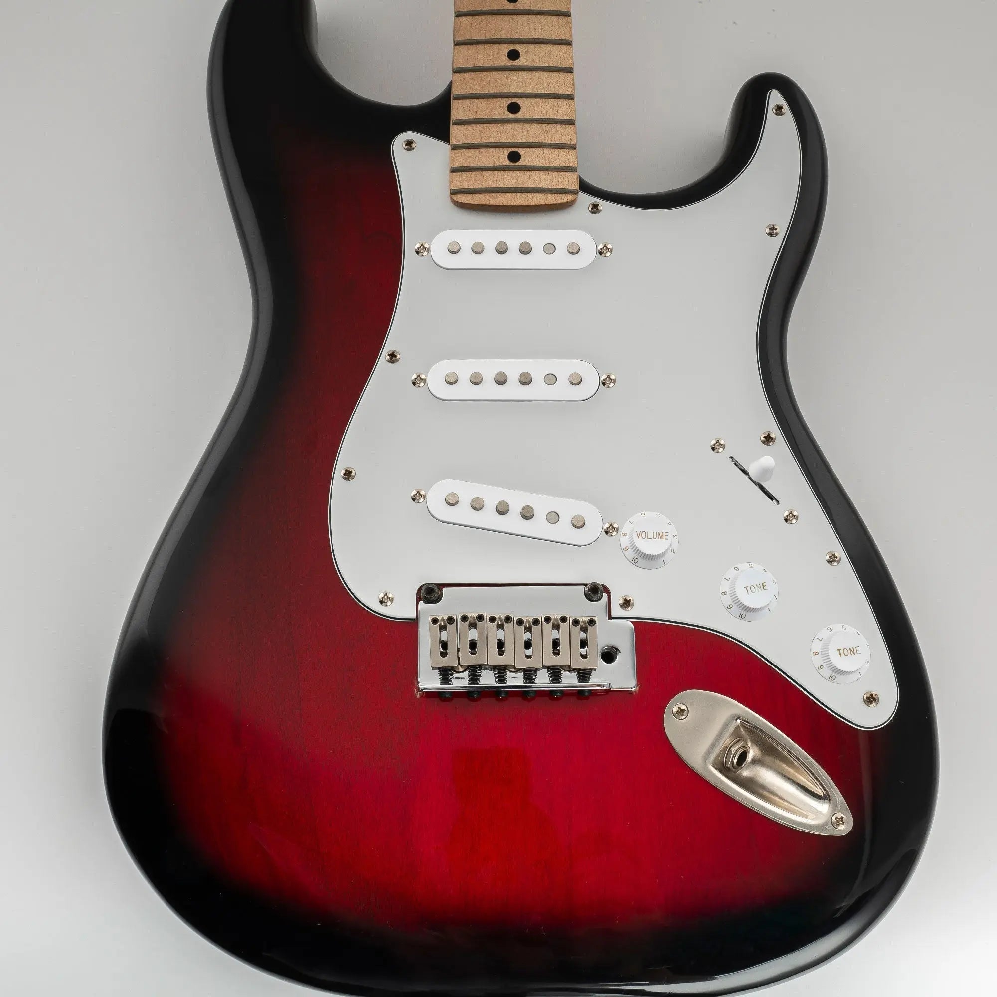 Application of musiclily pro sss 11 hole strat guitar pickguard for fender usa mexican made standard strat modern style 1 3 4 ply mx0111