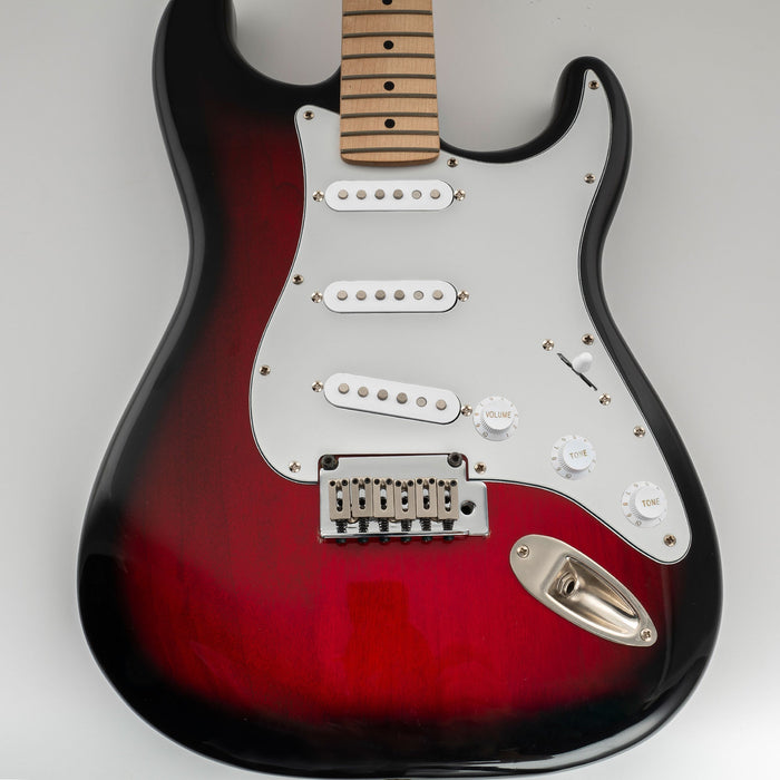 Application of musiclily pro sss 11 hole strat guitar pickguard and backplate set for fender usa mexican standard strat modern style 1 3 4ply mx0111mx0021p
