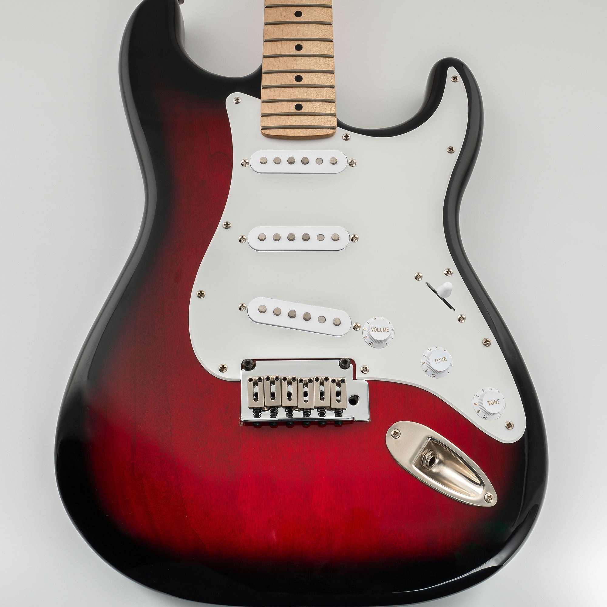Musiclily Pro SSS 11-Hole Strat Guitar Pickguard for Fender USA/Mexican Made Standard Strat Modern Style, 1/3/4 Ply