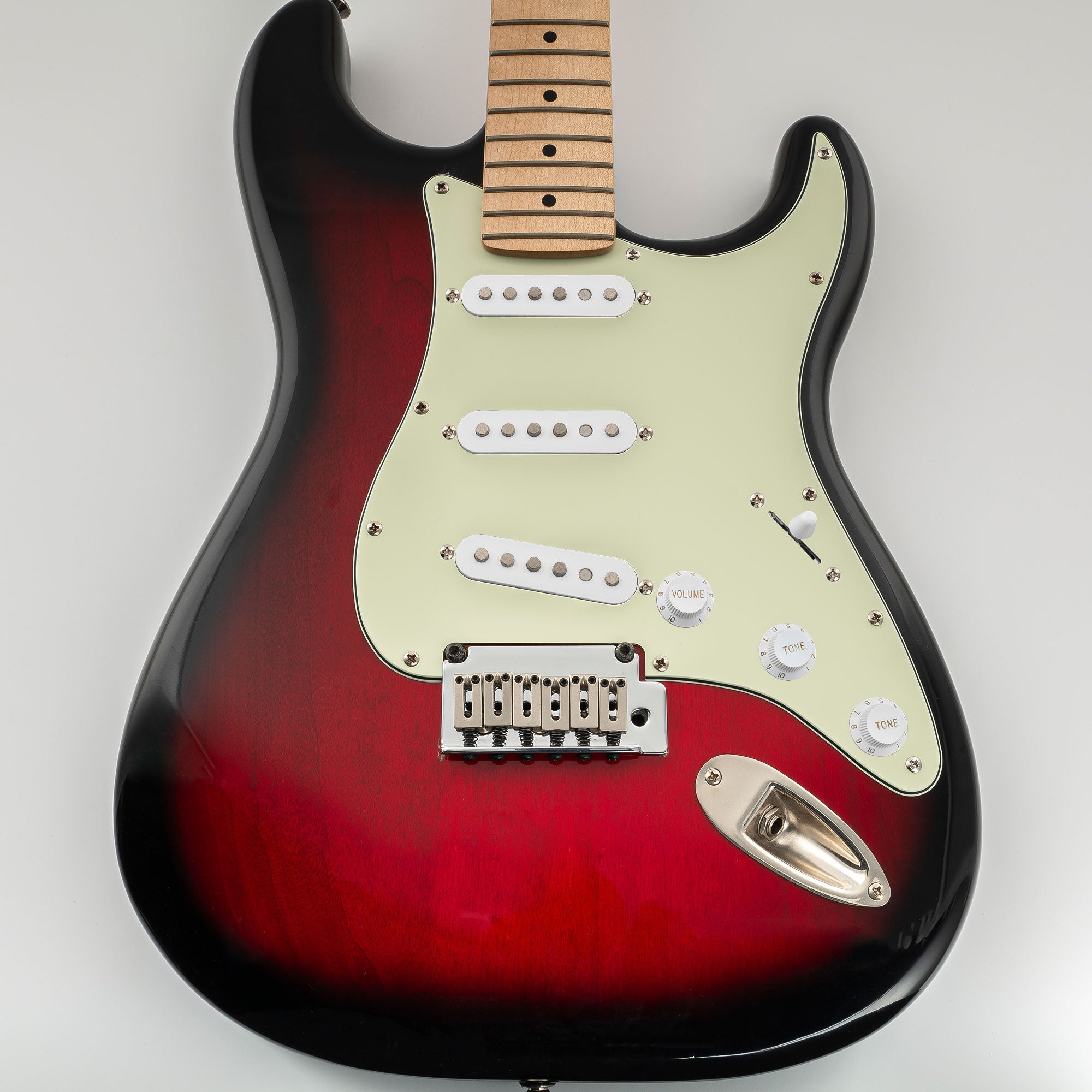 Musiclily Pro SSS 11-Hole Strat Guitar Pickguard and BackPlate Set for Fender USA/Mexican Standard Strat Modern Style, 1/3/4Ply