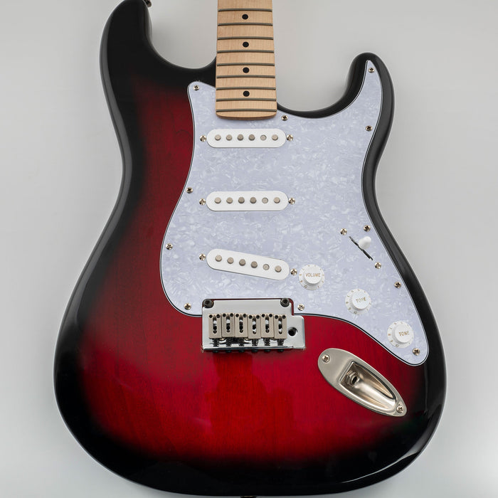 Golpeador Musiclily Pro SSS de 11 agujeros para guitarra Fender Strat estándar, estilo moderno, fabricado en EE. UU. y México, 1/3/4 capas