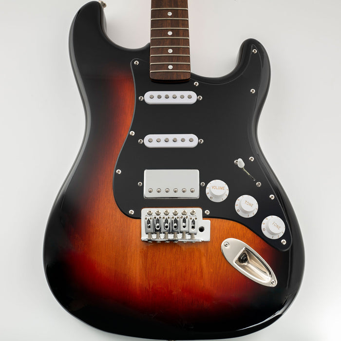 Musiclily Pro HSS 11穴 STピックガードとバックプレートセット USA/メキシコスタンダードFender Stratストラトエレキギター用 3プライ ホワイト