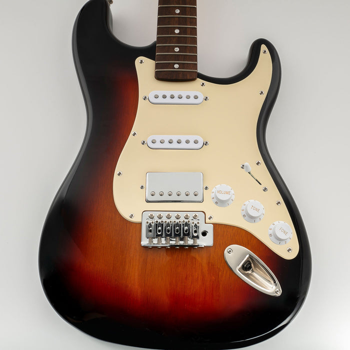 Musiclily Pro HSS 11穴 STピックガードとバックプレートセット USA/メキシコスタンダードFender Stratストラトエレキギター用 3プライ ホワイト
