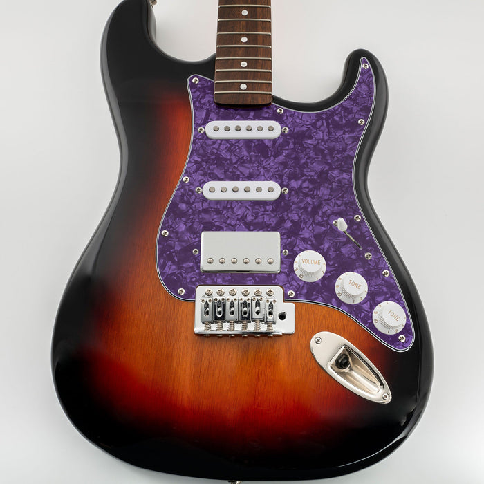 Musiclily Pro HSS 11穴 STピックガードとバックプレートセット USA/メキシコスタンダードFender Stratストラトエレキギター用 3プライ ホワイト