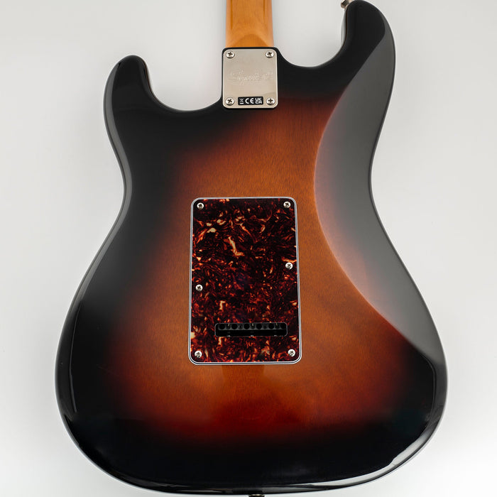 Musiclily Pro HSS 11穴 STピックガードとバックプレートセット USA/メキシコスタンダードFender Stratストラトエレキギター用 3プライ ホワイト