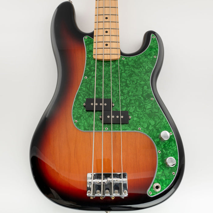 Musiclily Pro 13穴 PBプレベピックガード アメリカ/メキシコスタンダードFender Precision Bassプレシジョンベース用 3プライ ホワイト