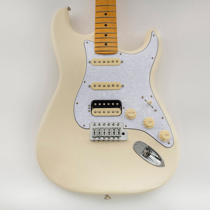 Musiclily Pro 11穴 ラウンドコーナー HSS STタイプピックガード USA/メキシコStratストラトギター用 4点止めオープンタイプのハムバッキングピックアップ 4プライ エイジドホワイトパール