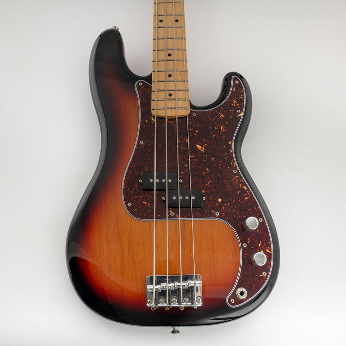 Musiclily Pro 13穴 PBプレベピックガード 4弦アメリカPrecision Bassプレシジョンベース用 4プライ エイジドホワイトパール