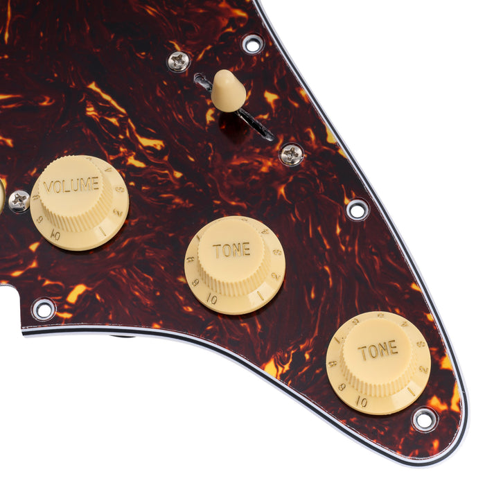 Musiclily Basic Pre-cablato Loaded Standard ST-SSS Battipenna con pickup single coil magnetici Alnico 5 per chitarra elettrica stile Strat
