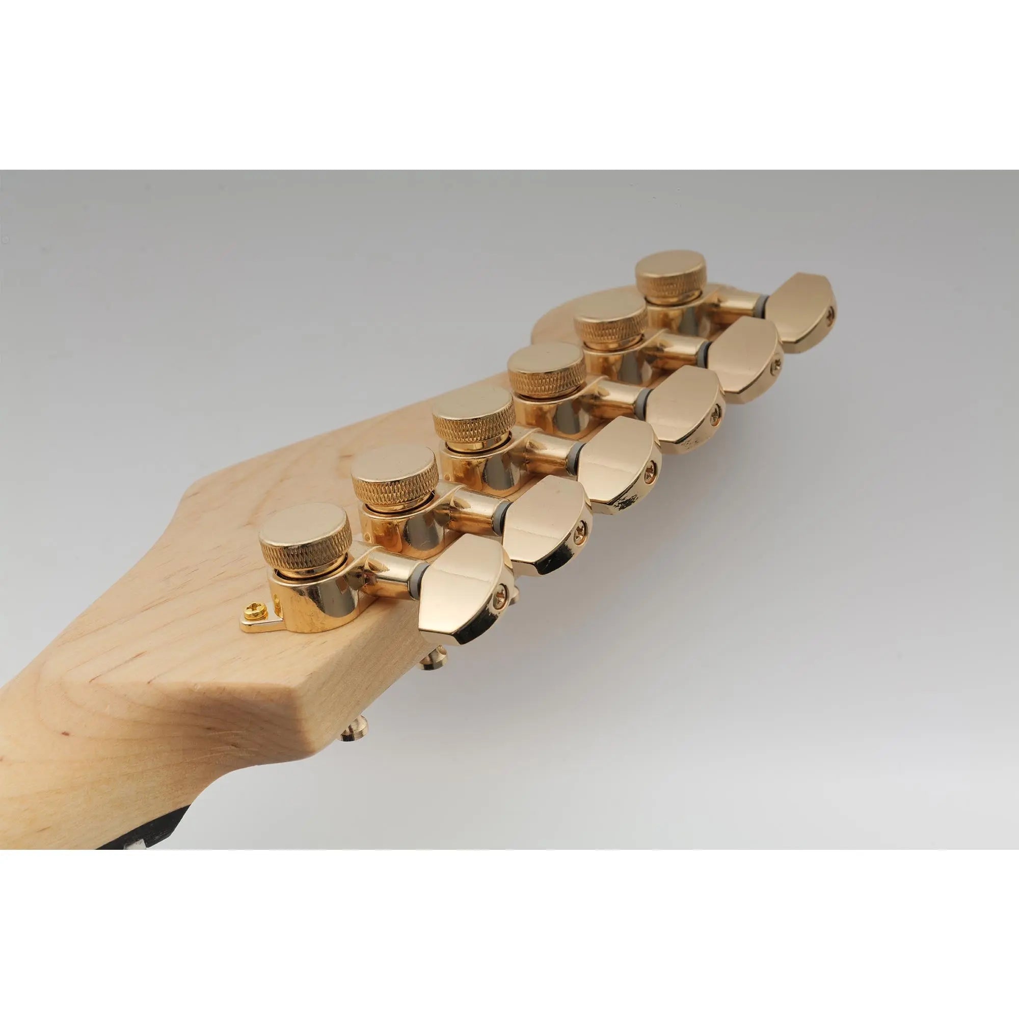 Application of musiclily pro 6 in line guitar locking tuners tuning pegs keys machine heads set for strat tele style guitar mx1368 6p