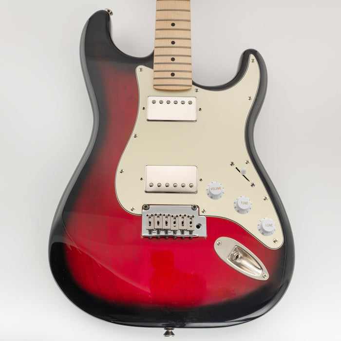 Musiclily Pro 11穴 HH STタイプピックガード 2ハムバッカー USA/メキシコFender Stratストラトエレキギター用 4プライ エイジドホワイトパール