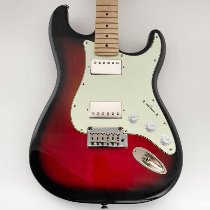 Musiclily Pro 11穴 HH STタイプピックガード 2ハムバッカー USA/メキシコFender Stratストラトエレキギター用 4プライ エイジドホワイトパール