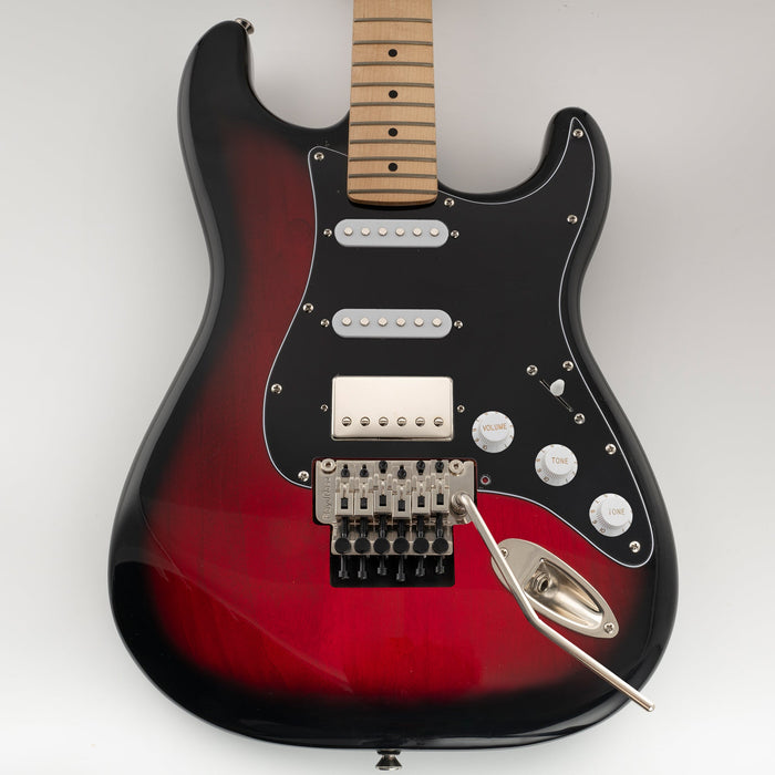 Musiclily Pro 11穴 HSS STピックガード USA/メキシコ製Fender Stratストラトエレキギター Floyd Roseブリッジカット用 4プライ エイジドホワイトパール
