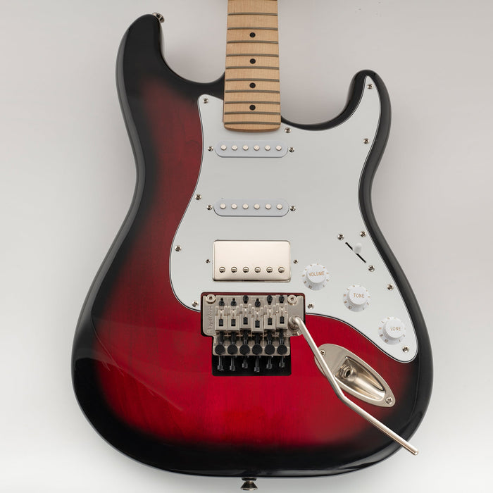Musiclily Pro 11穴 HSS STピックガード USA/メキシコ製Fender Stratストラトエレキギター Floyd Roseブリッジカット用 4プライ エイジドホワイトパール