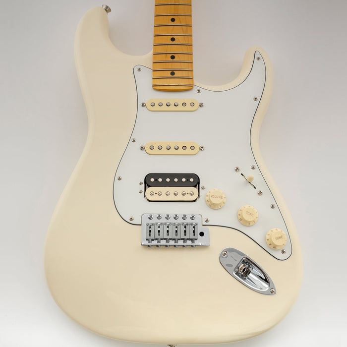 Musiclily Pro 11穴 ラウンドコーナー HSS STタイプピックガード USA/メキシコStratストラトギター用 3点止めオープンタイプのハムバッキングピックアップ 4プライ エイジドホワイトパール