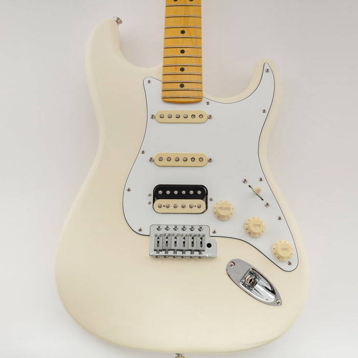 Musiclily Pro 11穴 ラウンドコーナー HSS STタイプピックガード USA/メキシコStratストラトギター用 3点止めオープンタイプのハムバッキングピックアップ 4プライ エイジドホワイトパール