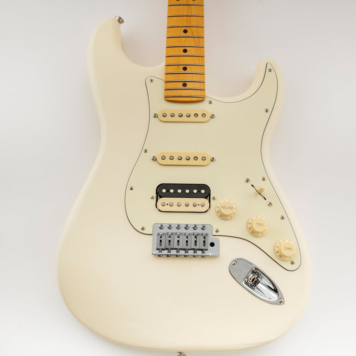 Musiclily Pro 11穴 ラウンドコーナー HSS STタイプピックガード USA/メキシコStratストラトギター用 2点止めオープンタイプのハムバッキングピックアップ 4プライ エイジドホワイトパール