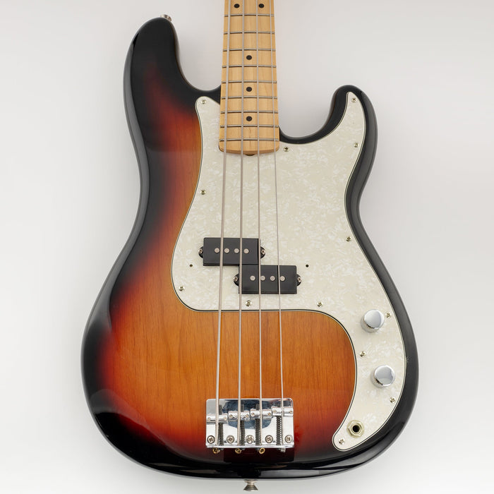 Musiclily Pro 13-Hole P Bass Pickguard for MIJ Fender Japan 4-String Precision Bass, 4Ply Aged White Pearl
