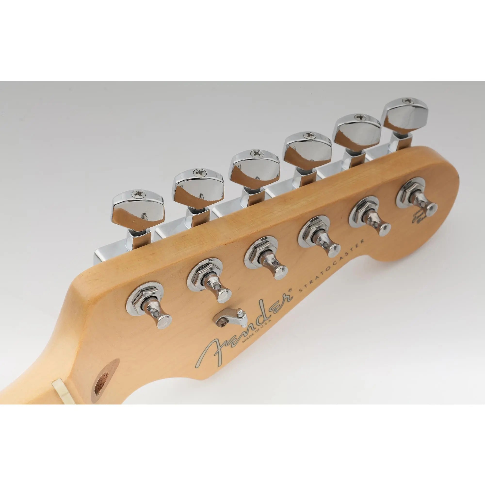 Usage show of musiclily pro 6 in line 2 pins sealed guitar tuners machine head tuning pegs set for fender strat tele style guitar mx1540 6p
