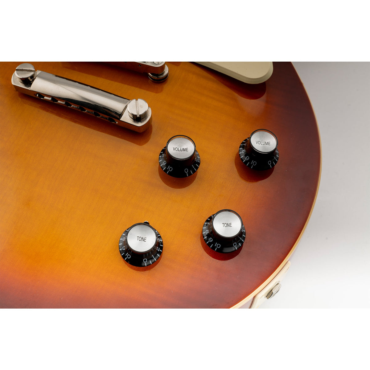 Musiclily Pro Zoll-Größe feine 24-Zahn-Rückenfeder-Kupplungen Top-Hut Glockenknöpfe Ton- und Lautstärkereglerknöpfe für US-amerikanische LP-SG-Style-Elektrogitarren, Set von 2T2V