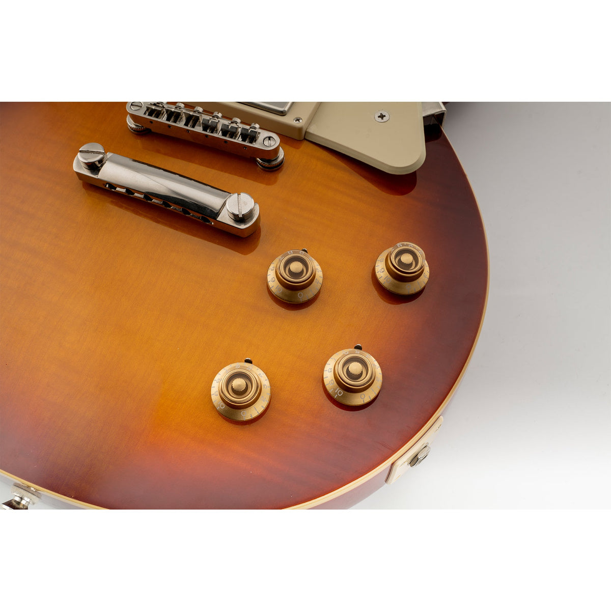 Musiclily Pro metrische grobgewinde 18-Zahnkranz Top-Hut Glockenknöpfe für Ton- und Lautstärkeregler von Epiphone LP SG-Style-Elektrogitarren, Set von 4