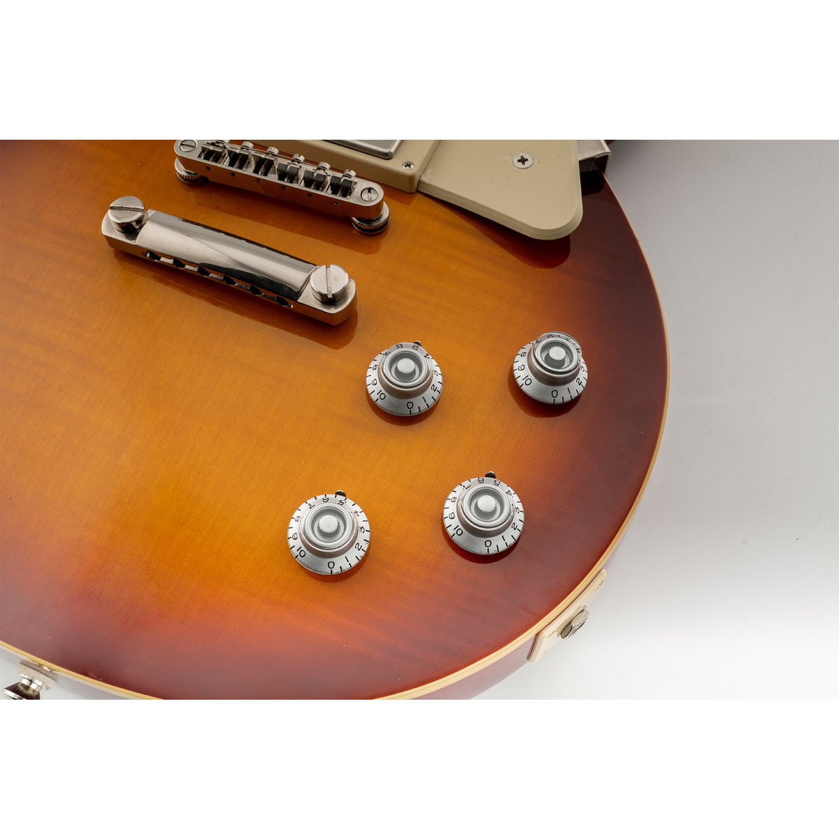 Musiclily Pro metrische grobgewinde 18-Zahnkranz Top-Hut Glockenknöpfe für Ton- und Lautstärkeregler von Epiphone LP SG-Style-Elektrogitarren, Set von 4