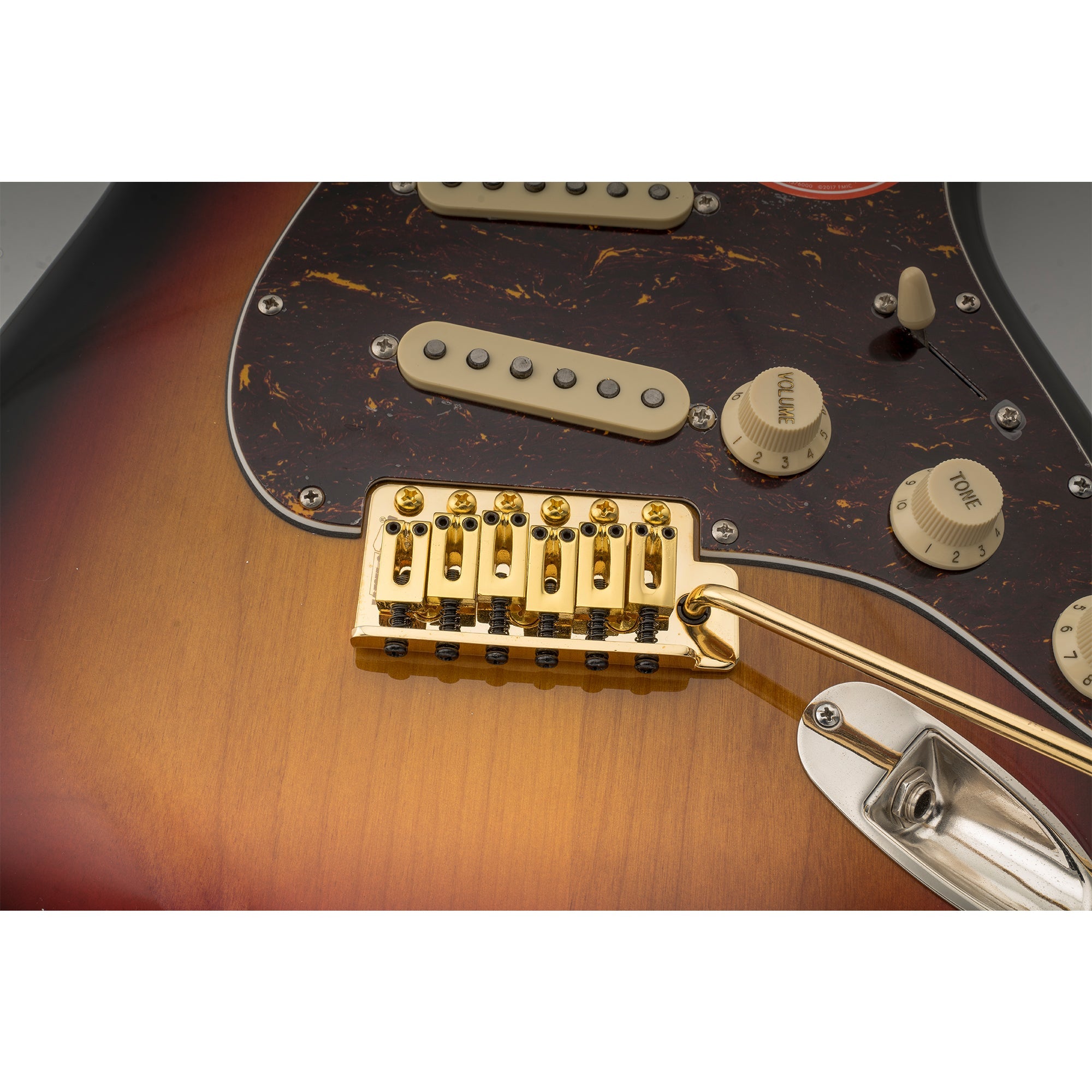 Wilkinson M-Serie 52,5 mm (2-1/16 Zoll) Saiteabstand 6-Schrauben-Modernstil-Sattel Gitarren-Tremolo-Brücke mit Einsteckarm 36 mm Block für Strat-Style-Elektrogitarre