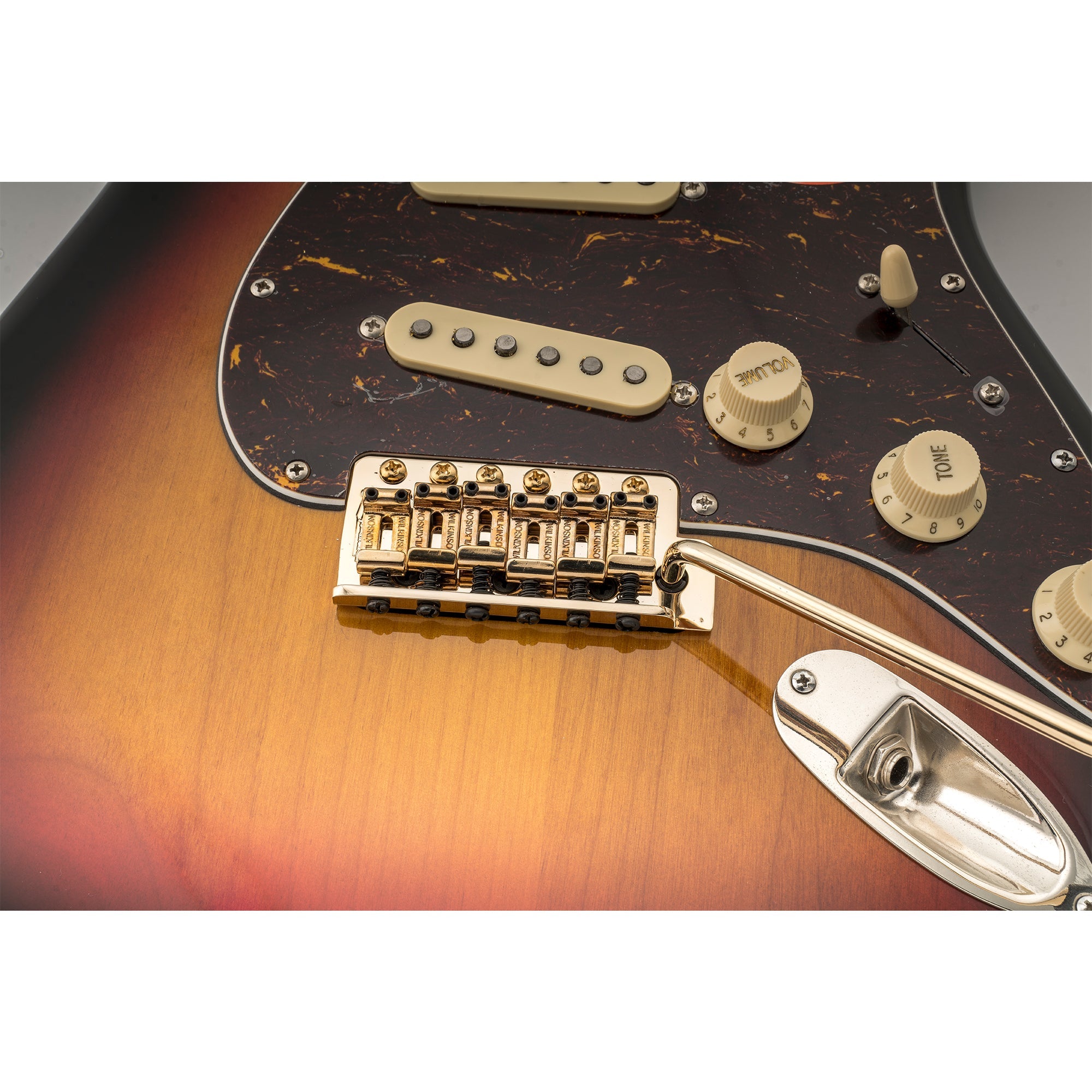 Wilkinson WVC-SB 54 mm (2-1/8 Zoll) 6-Loch Vintage Stahlsättel Gitarren-Tremolo-Brücke mit vollständigem massiven Stahlblock für amerikanische Vintage-Strat- und japanische Strat-Style-Elektric-Gitarren