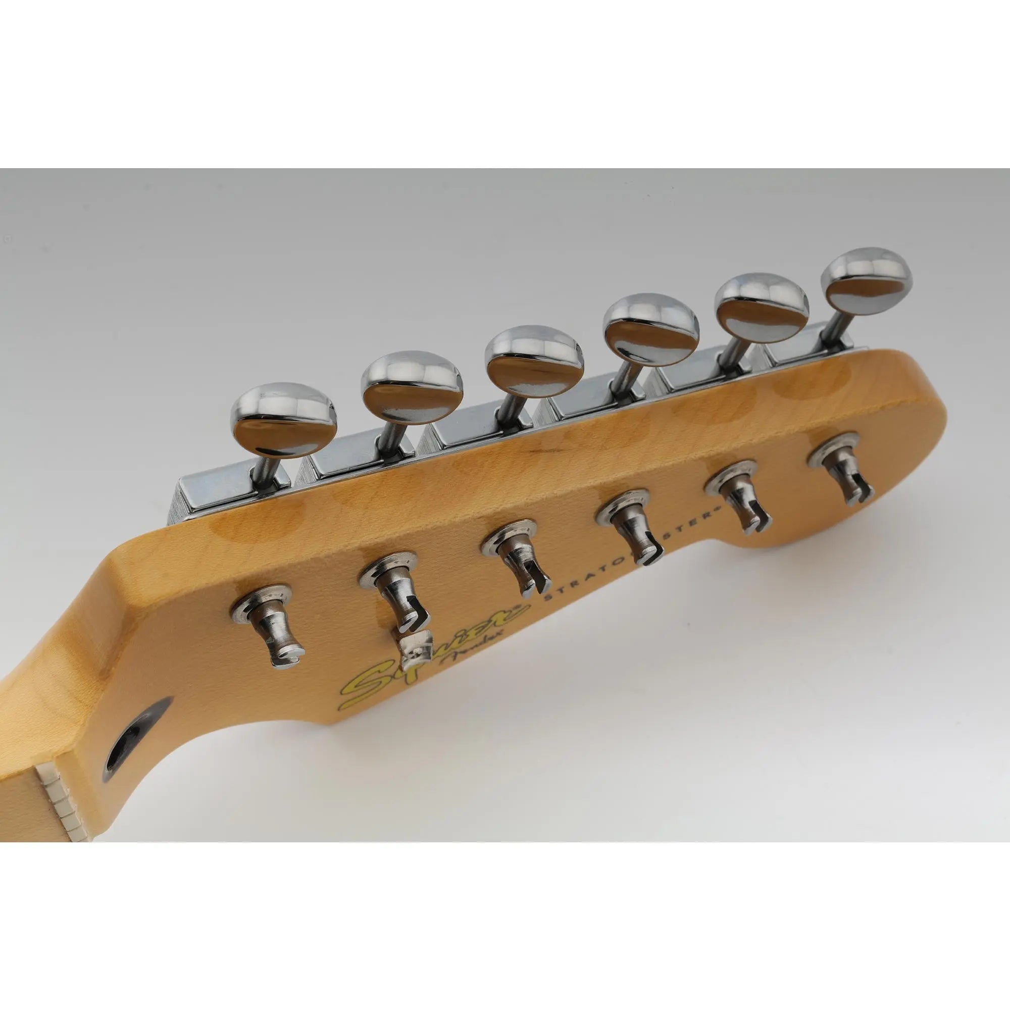 Usage show of wilkinson deluxe vintage 6 on a strip in line split shaft tuners tuning pegs keys machine heads set for squier fender classic vibe strat tele style guitar mx1882cr