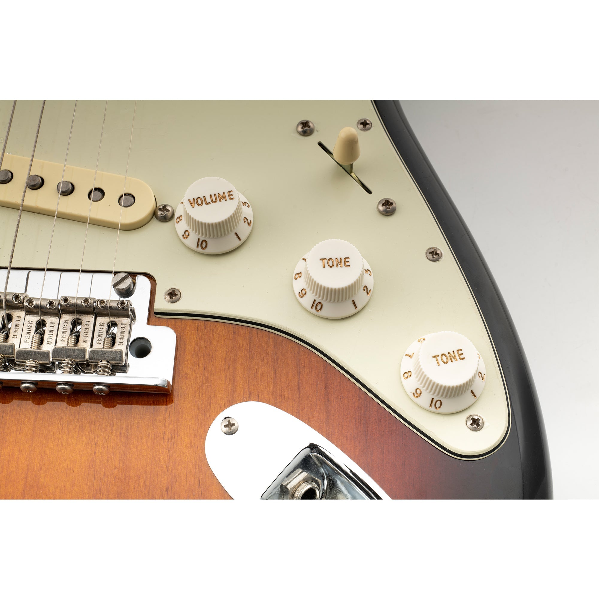 Musiclily Ultra Universal Fitting Strat Tone Volume Control Knobs for Fender Strat ST Style Electric Guitar, Set of 2T1V