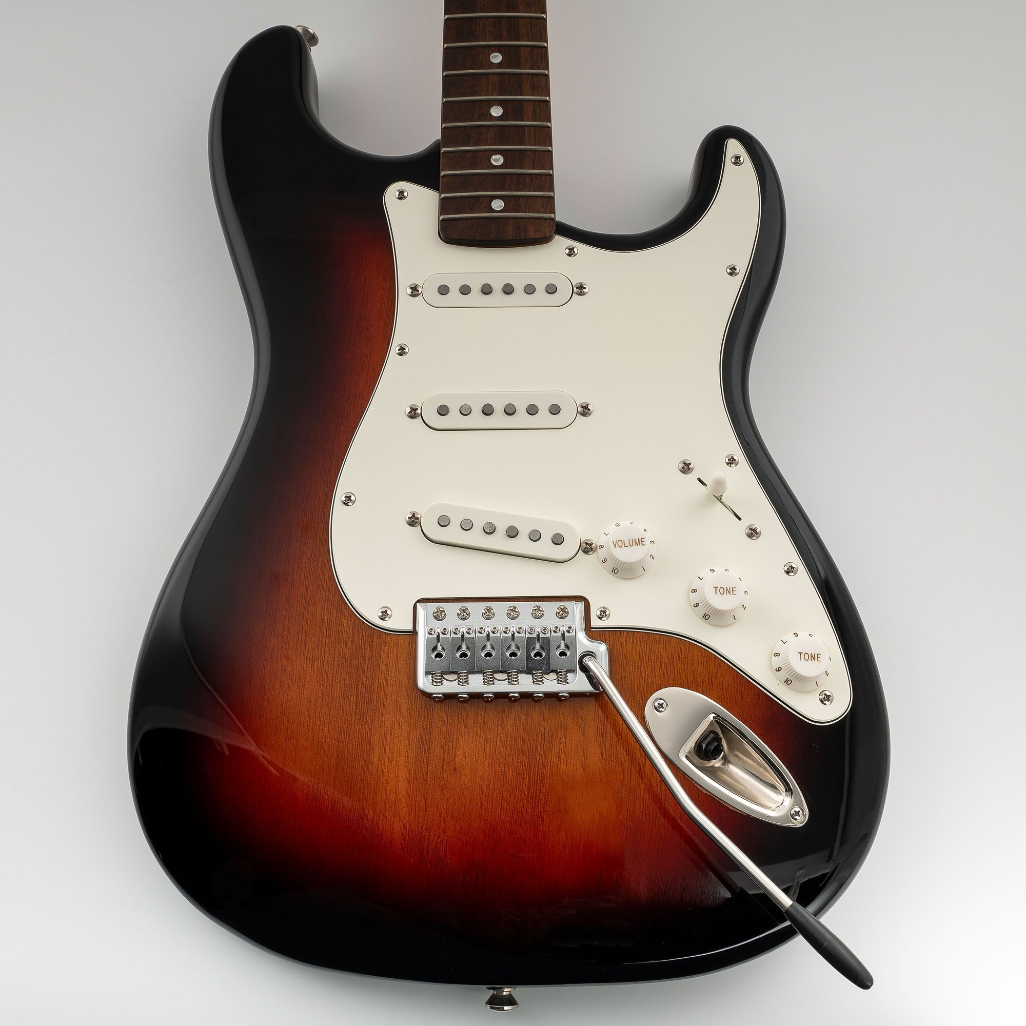 Musiclily Ultra BV005 52,5 mm (2-1/16 Zoll) Vollmassives Messing 6-Schrauben Messer Kanten Tremolo Brücke für Strat Style E-Gitarre