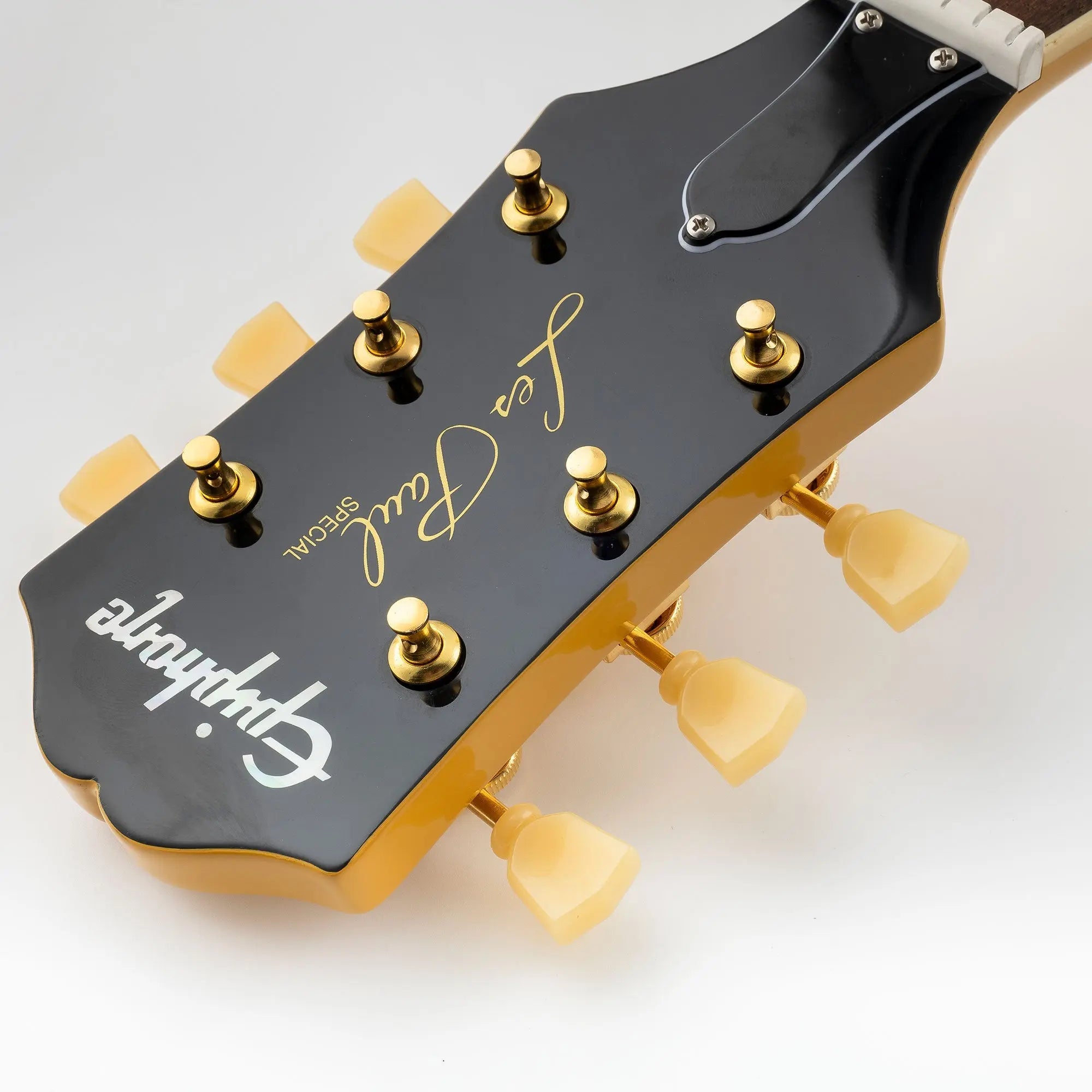 Application of musiclily pro 3r3l 14 1 ratio semi closed vintage style locking machine heads tuners tuning pegs keys with keystone button for acoustic electric guitar mx2240p