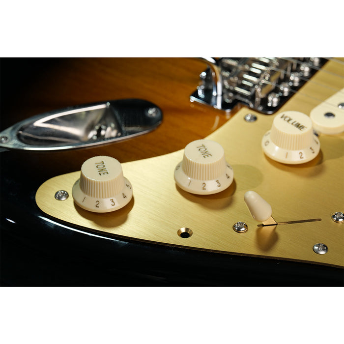 Usage show of musiclily ultra 11 holes anodized aluminum pickguard for classic vibe vintage 60s strat sss style electric guitar