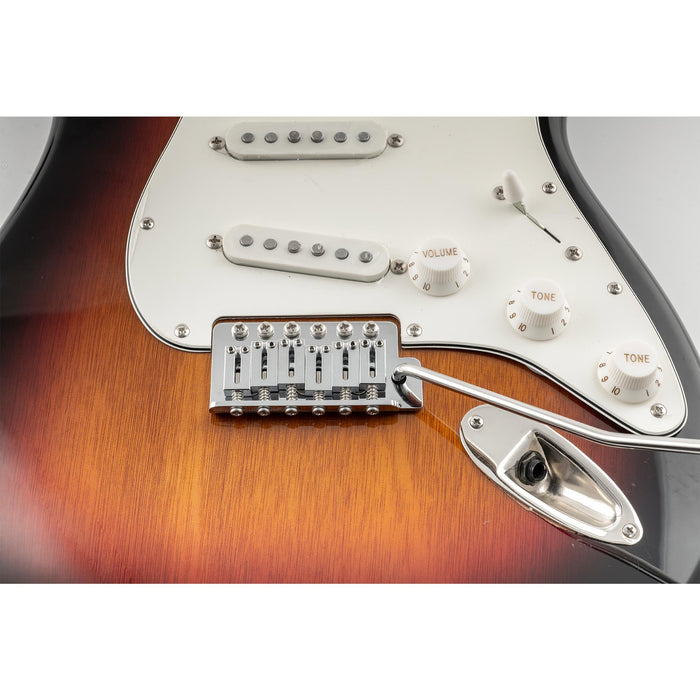 musiclily ultra 52 5mm2 1 16 inch standard 6 screw st tremolo bridge with modern brass saddles 42mm solid brass block push in arm for strat style electric guitar mx2546p, chrome