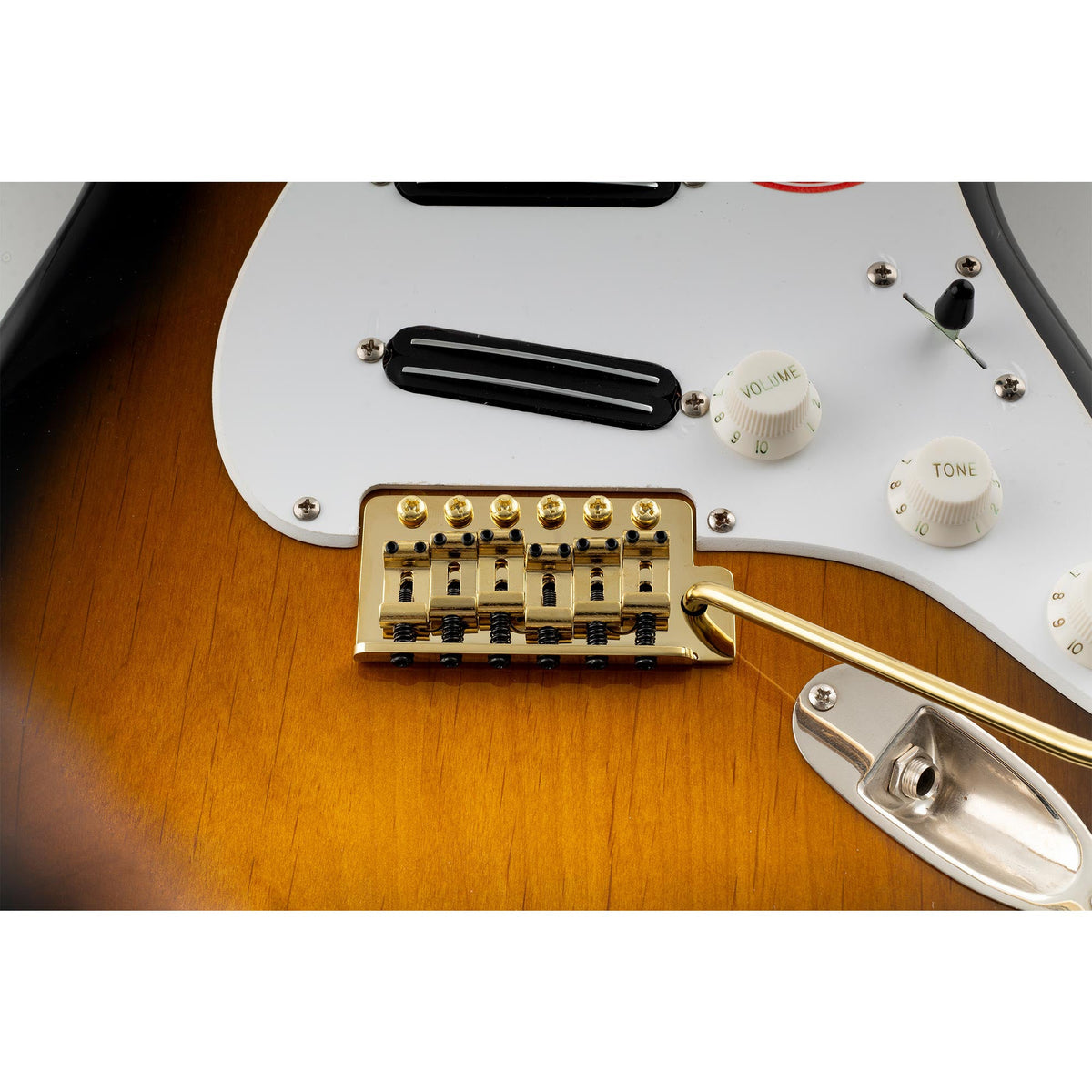 Musiclily Ultra BV018 56mm(2-7/32 Zoll) Amerikanische Vintage-Style 6-Schrauben ST Tremolobrücke mit Stahl gebogenen Sätteln 42mm massives Messingblock Push-In Arm für Strat-Style E-Gitarre