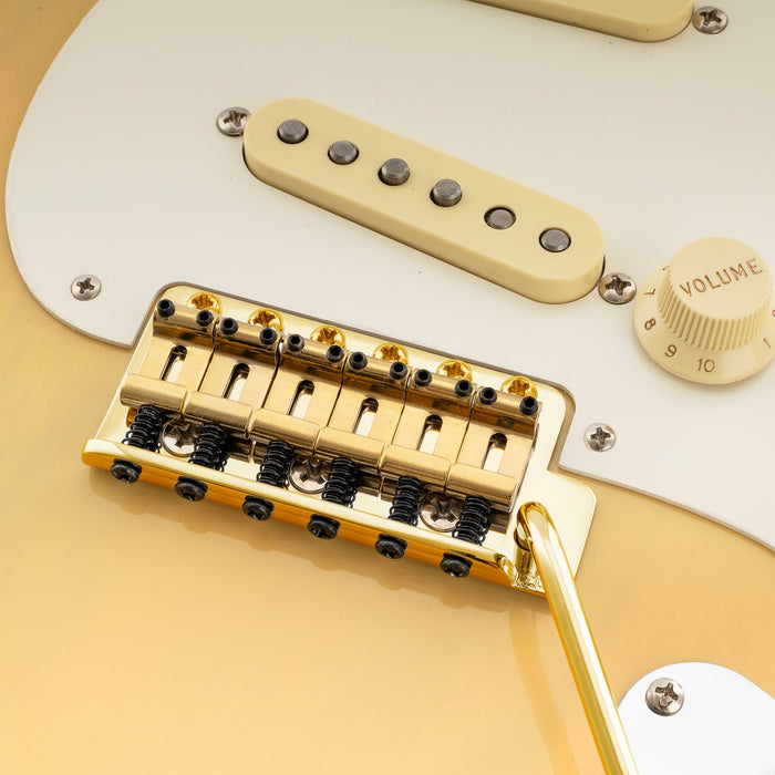 Musiclily Ultra 11.2mmピッチ 硬化鋼 ヴィンテージ プレスサドル Stratストラトエレキギターブリッジ用 ブラック(6個セット)